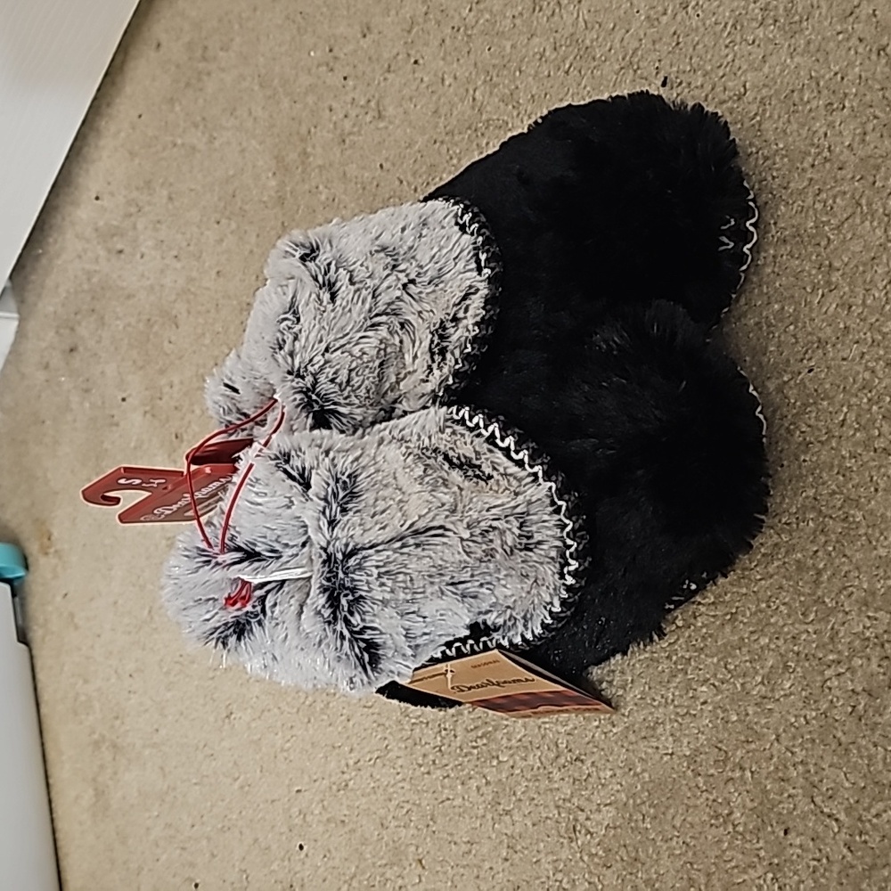 NWT Dearfoam's memory foam black and grey slippers size 5-6